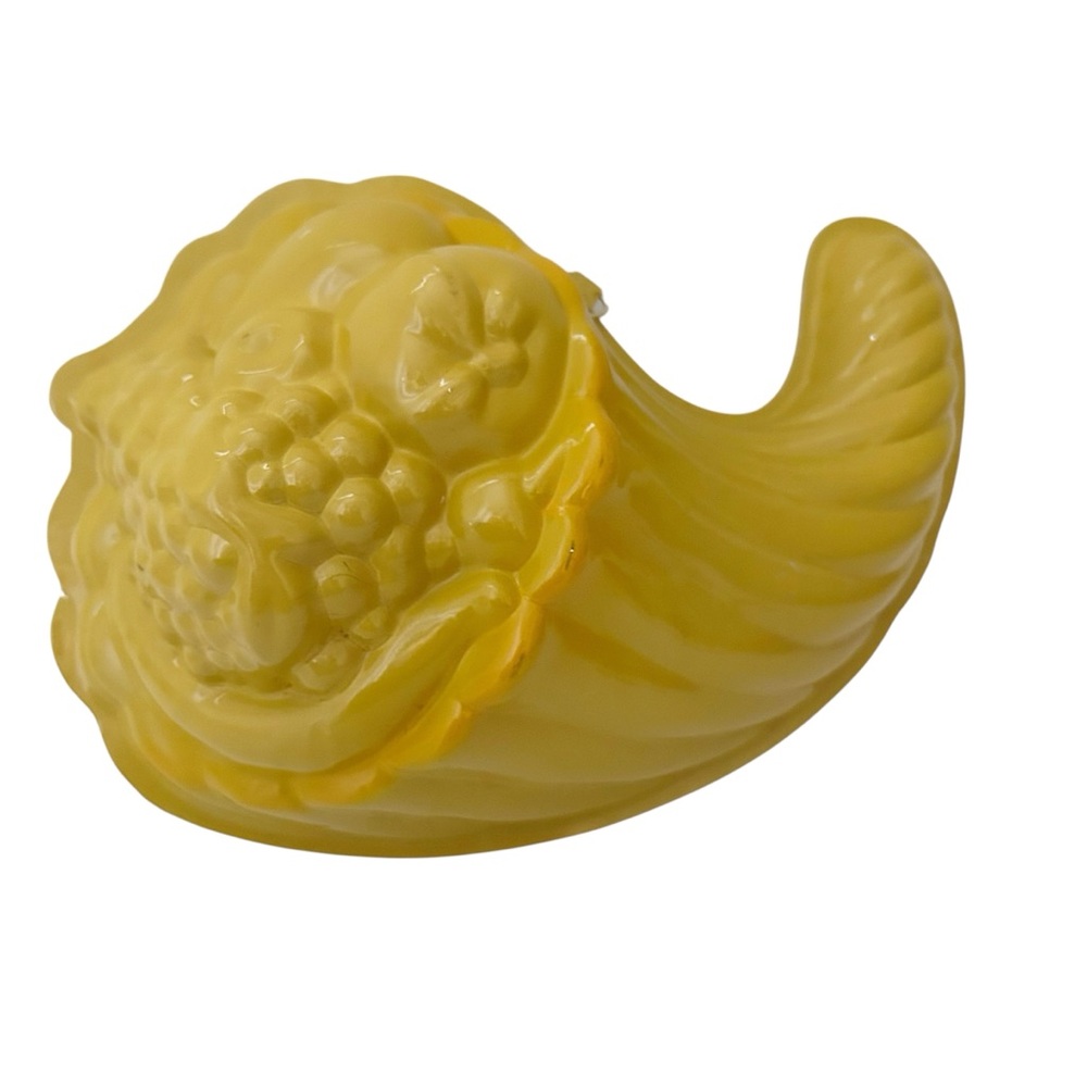 Vintage Harvest Gold Cornucopia Hanging Jello Mould